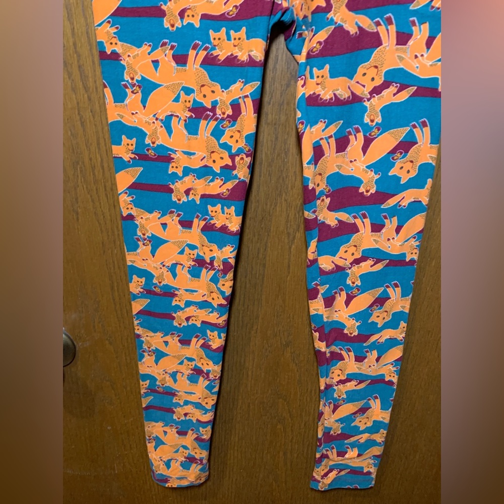 NWOT- LuLaRoe Leggings One Size- Fox Print Animal Pattern - Picture 3 of 9